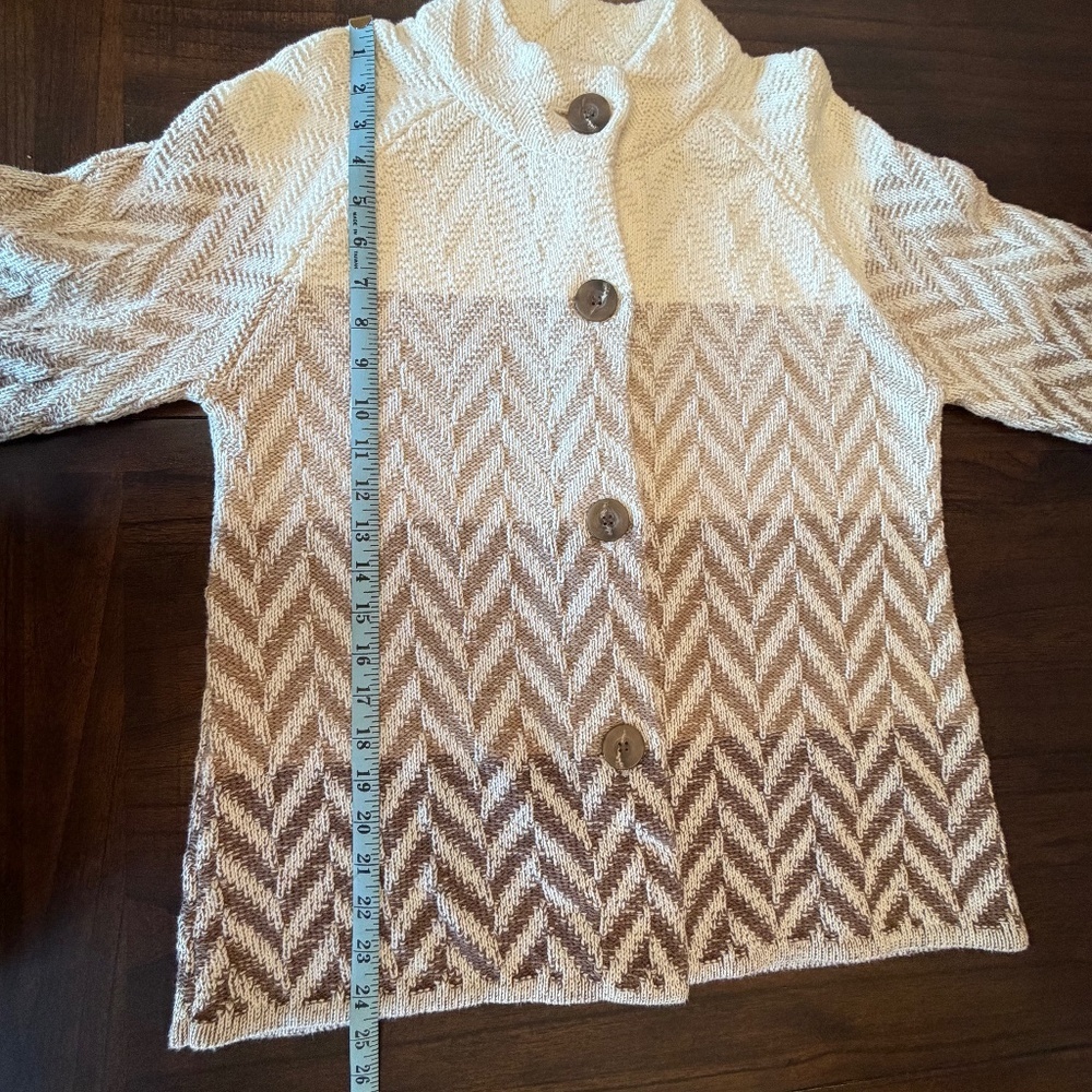 JM Collection Cream & Brown Chevron Pattern Cardigan, Long Sleeve, Size Medium - Picture 9 of 11